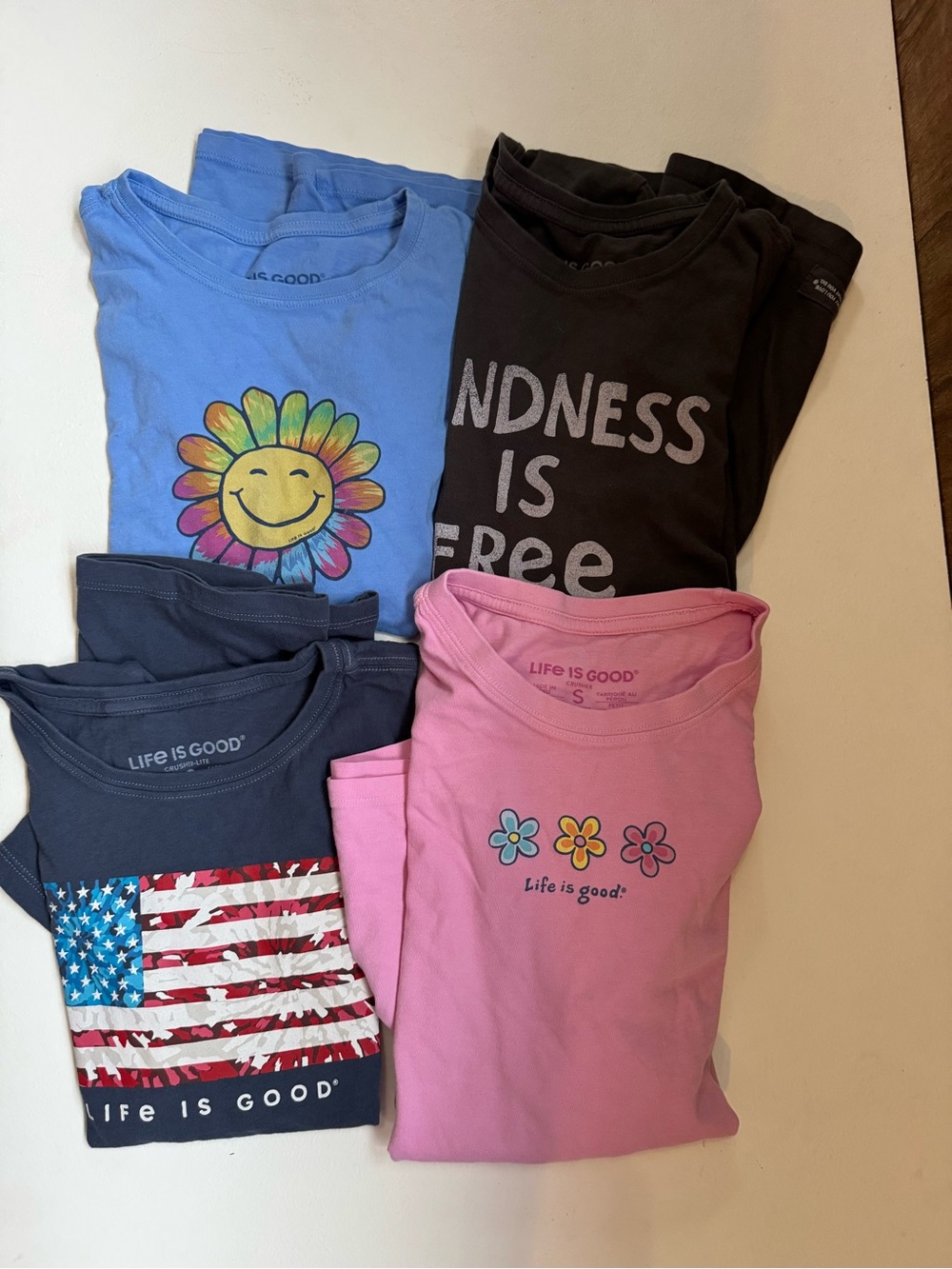 Life is Good Tee Bundle Size small lot of 4